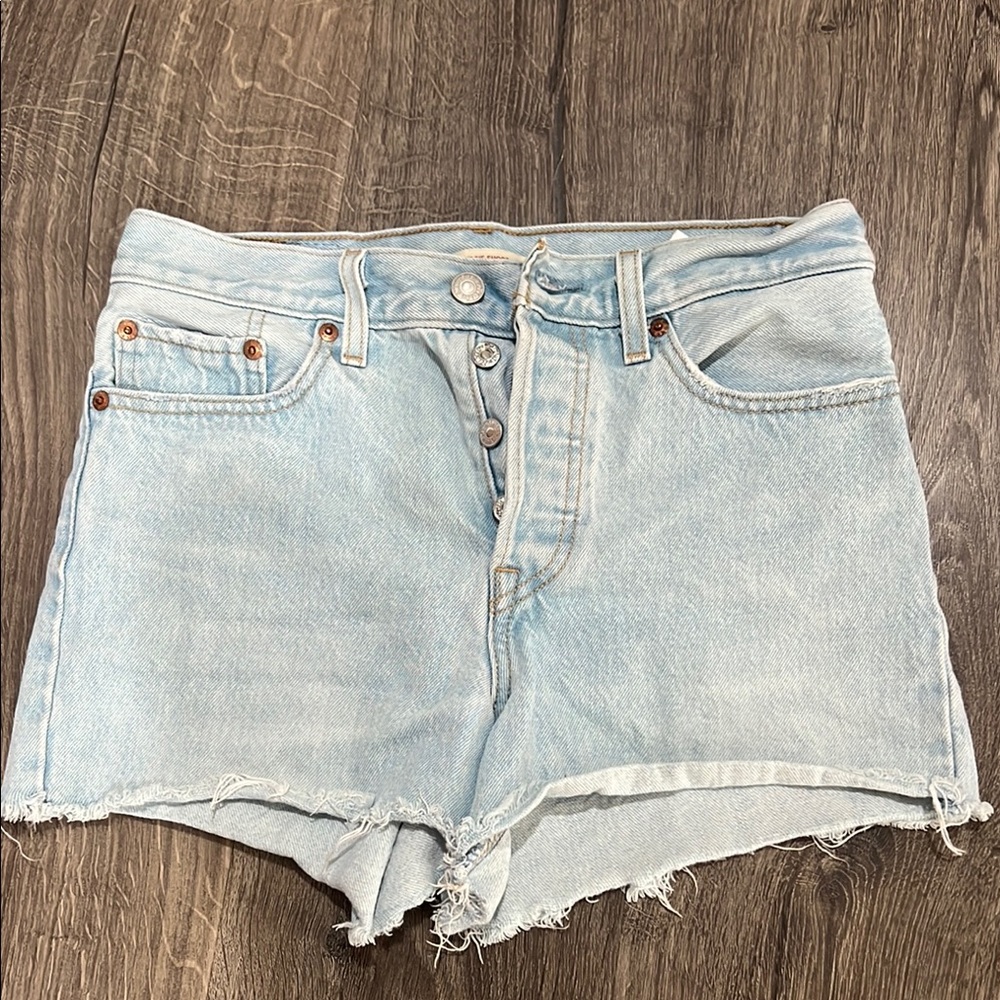 Levi’s “Wedgie” Short